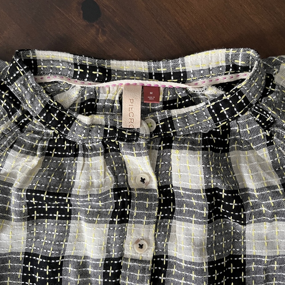 Pilcro Womens Sz M Black White Yellow Checker Button Up Long Sleeved Blouse